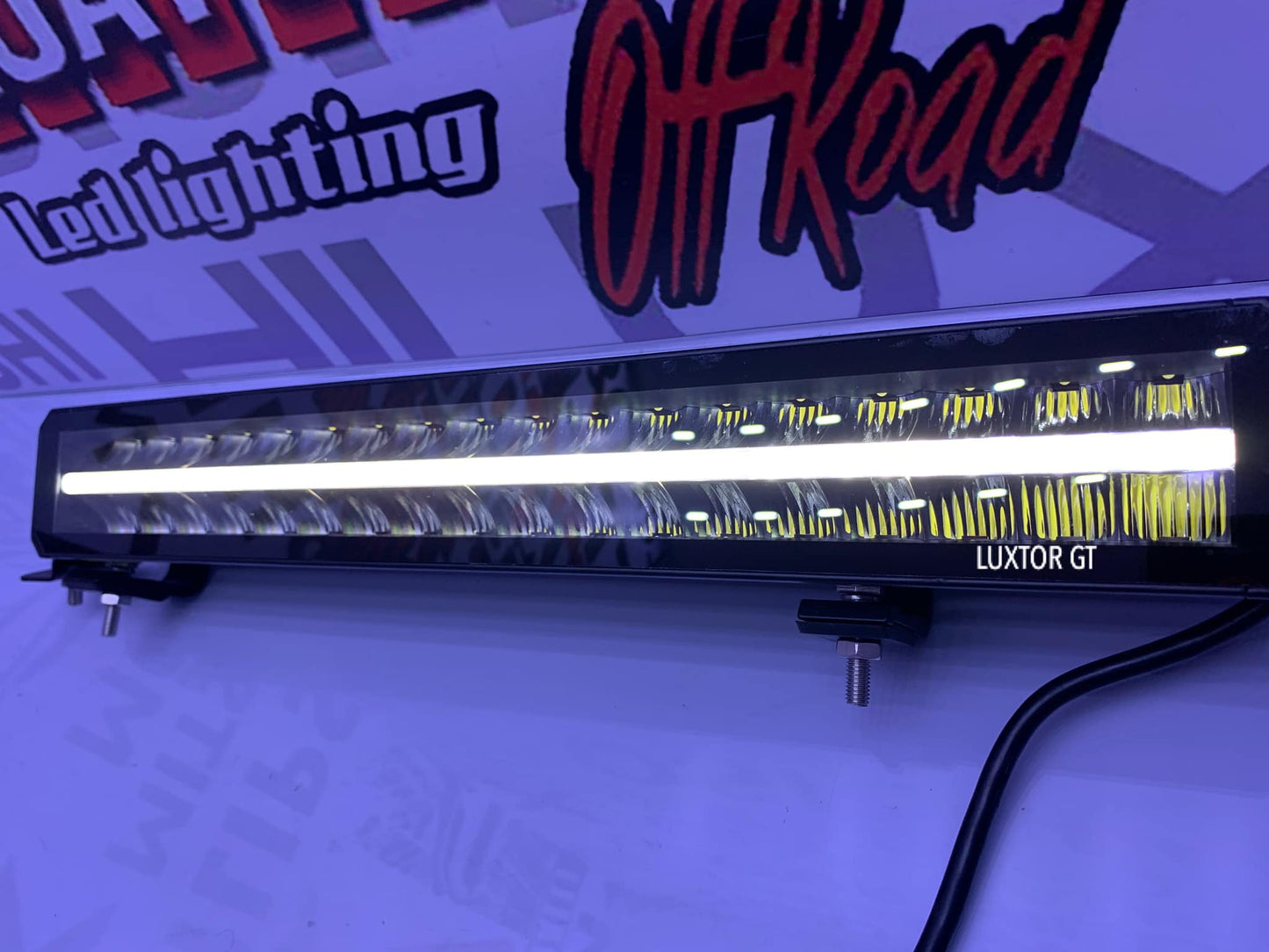 Barra LED Luxtor® 22" con DRL Ámbar y Blanco