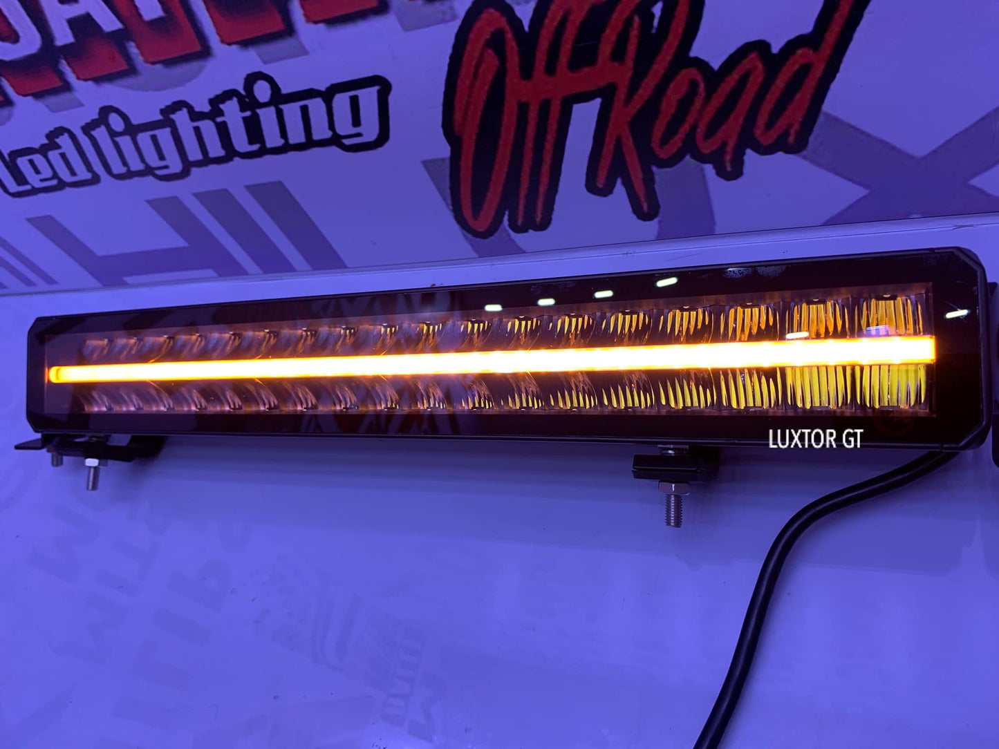 Barra LED Luxtor® 22" con DRL Ámbar y Blanco
